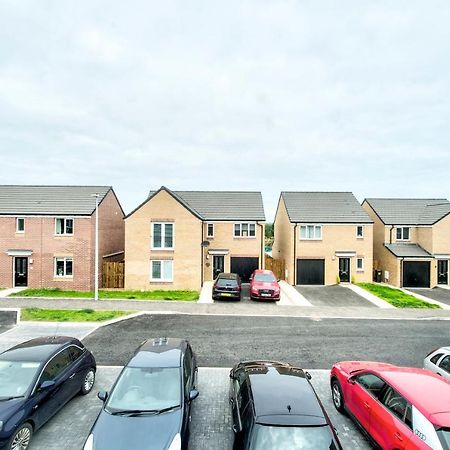 2-Bedroom Holiday Home With Private Garden & Parking Edinburgh Exterior photo
